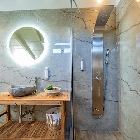 Hellosummer Boutique Suites,near Fiscardo! 公寓式酒店 Antipata (Erisos)