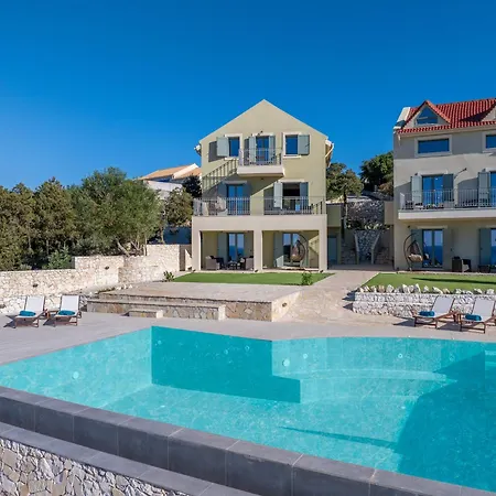 Hellosummer Boutique Suites,near Fiscardo! 公寓式酒店