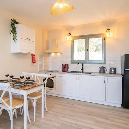 Hellosummer Boutique Suites,near Fiscardo! Antipata (Erisos)