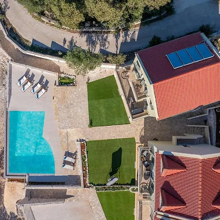 Aparthotel Hellosummer Boutique Suites,near Fiscardo!