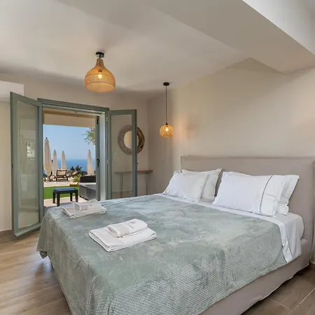 Hellosummer Luxury Kefalonia מלון דירות Antipata (Erisos)