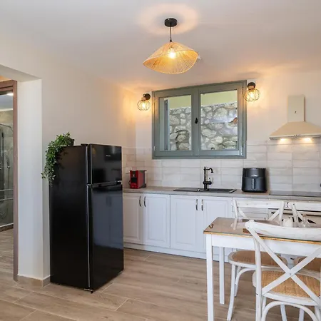 Hellosummer Luxury Kefalonia Apartmanhotel