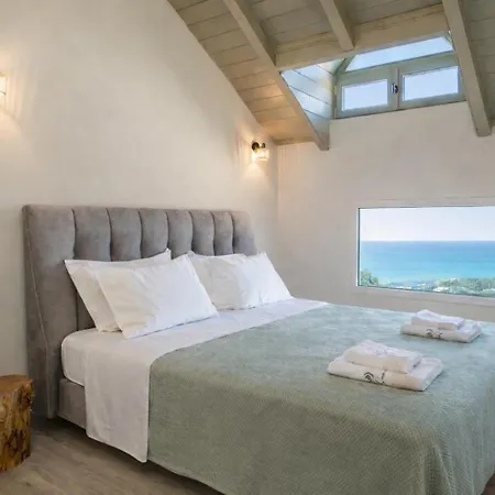 Hellosummer Boutique Suites,near Fiscardo! Ξενοδοχείο με διαμερίσματα 4*
