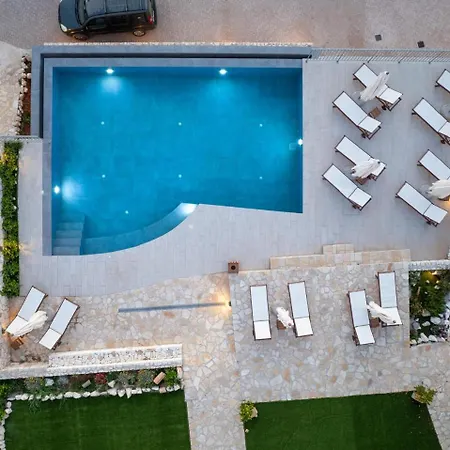 Hellosummer Boutique Suites,near Fiscardo!