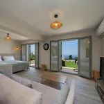 Lejlighedshotel Hellosummer Boutique Suites,near Fiscardo!